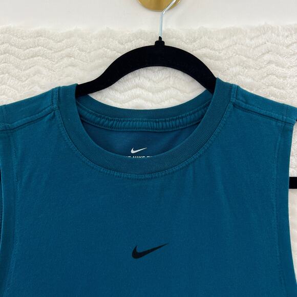 Nike Muscle Tank Womens Small Teal Center Swoosh Top Athleisure The Nike Tee - Picture 4 of 11